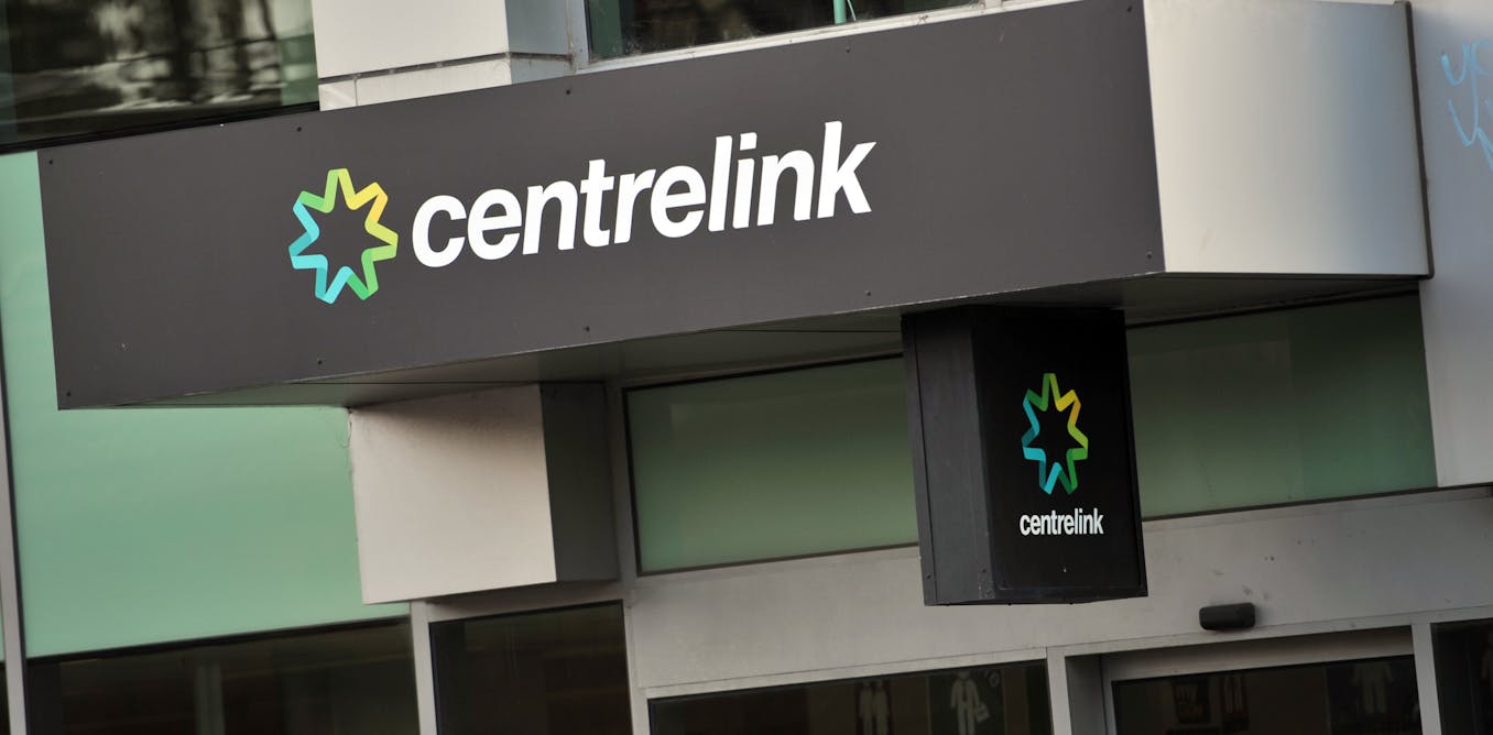 note-to-centrelink-australian-workers-lives-have-changed